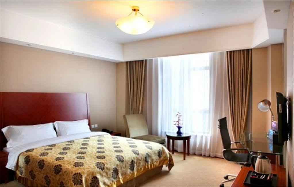 Dalian Furong International Hotel Exterior photo